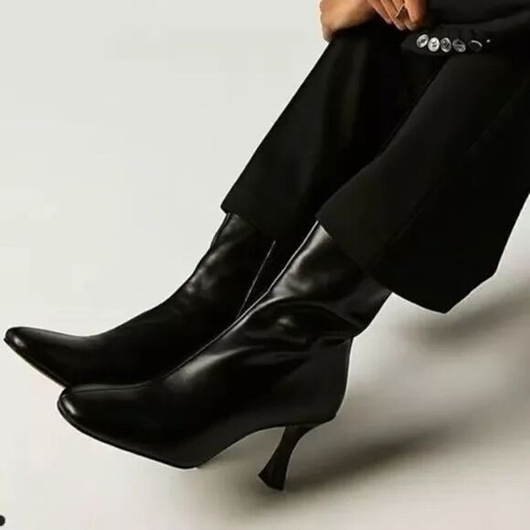 Free People Remy Heeled Boots US 9
NWT - Picture 1 of 10